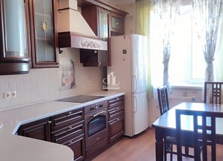 Продается двухкомнатная квартира, 65 м2, Рязань, улица Есенина, 2А