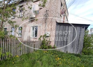 Продам трехкомнатную квартиру, 61.2 м2, село Ленск, улица Ленина, 45