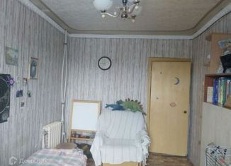 Продается двухкомнатная квартира, 49.8 м2, поселок Буревестник, улица Гагарина, 8