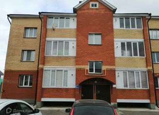 Продаю 1-ком. квартиру, 49.1 м2, Арск, улица Галиаскара Камала, 2