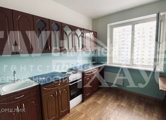 3-ком. квартира в аренду, 70 м2, Балаково, Строительная улица, 39