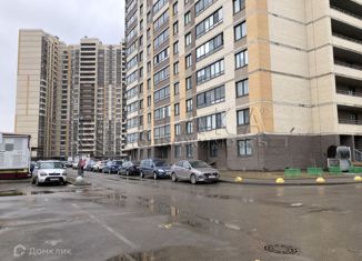 Продажа 1-комнатной квартиры, 32 м2, Ленинградская область, Пражская улица, 14