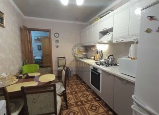 Продаю двухкомнатную квартиру, 63 м2, Белгородская область, улица Жукова, 17