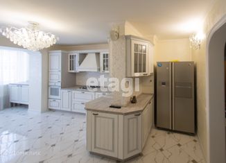 Продаю 5-ком. квартиру, 164.1 м2, Альметьевск, проспект Строителей, 6