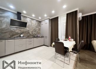 Продается трехкомнатная квартира, 90 м2, Ставрополь, улица Рогожникова, 15, ЖК Севастопольский