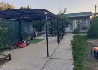 Продается однокомнатная квартира, 85 м2, поселок Кучугуры, улица Ленина, 58