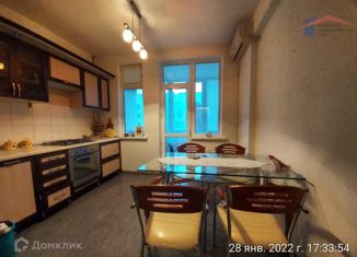 Продаю двухкомнатную квартиру, 65 м2, Крым, улица 9 Мая, 45Б