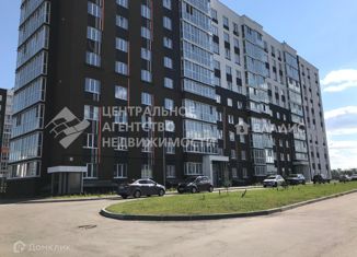 Продается 1-комнатная квартира, 35.7 м2, Рыбное, Перспективная улица, 6