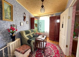 Продам 4-ком. квартиру, 72 м2, Бахчисарай, Советская улица, 12