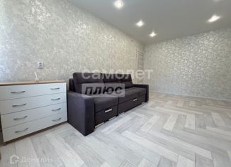 Продается однокомнатная квартира, 33 м2, посёлок городского типа Медведево, Комсомольская улица, 38