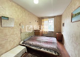 Продается двухкомнатная квартира, 45 м2, город Фурманов, улица Хлебникова, 2