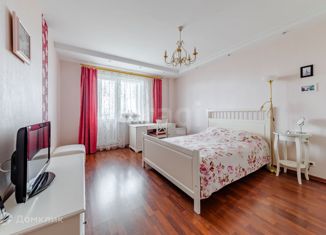 Продажа 3-ком. квартиры, 98 м2, Санкт-Петербург, Фрунзенский район, Белградская улица, 26к9