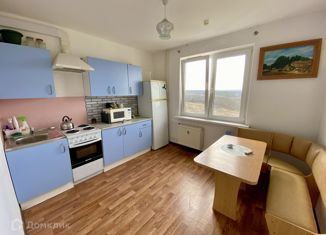 Продается однокомнатная квартира, 37.5 м2, Крымск, улица Надежды, 7А