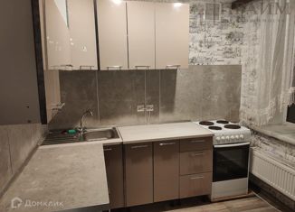 Сдаю в аренду 2-ком. квартиру, 105 м2, Красное Село, проспект Ленина, 37