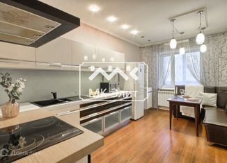 Продам двухкомнатную квартиру, 83.4 м2, Санкт-Петербург, Варшавская улица, 23к3, метро Парк Победы