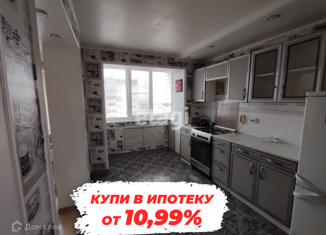 Продам 4-комнатную квартиру, 92.6 м2, Ржев, улица 8 Марта, 31