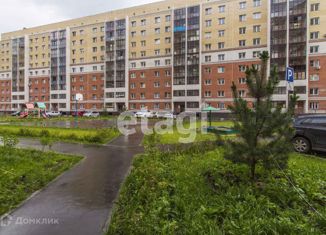 Продается двухкомнатная квартира, 61.8 м2, Омск, улица Крупской, 14к3