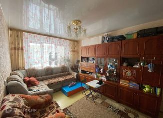 Продается трехкомнатная квартира, 66.7 м2, Псковская область, улица Карла Либкнехта, 17
