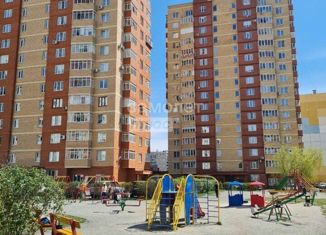 Продается 3-комнатная квартира, 108 м2, Челябинск, улица Бейвеля, 1