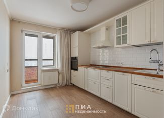 Продается 4-комнатная квартира, 100.1 м2, Санкт-Петербург, Красносельский район, улица Маршала Казакова, 68к1