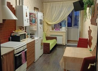 Продается 1-комнатная квартира, 42 м2, Батайск, улица Половинко, 271