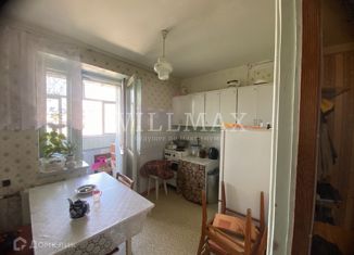 Продаю 2-комнатную квартиру, 46.3 м2, Тюмень, улица Монтажников, 18