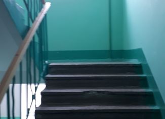 Продам 2-комнатную квартиру, 52 м2, Сосновоборск, улица 9 Пятилетки, 3
