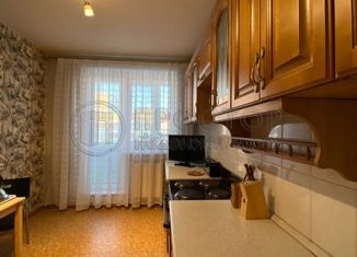 Продам 2-ком. квартиру, 53 м2, Москва, улица Адмирала Лазарева, 39к1, метро Улица Горчакова