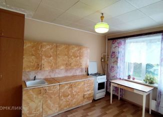 Трехкомнатная квартира на продажу, 70.5 м2, посёлок городского типа Стрижи, Комсомольская улица, 22