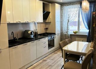 Продажа 3-комнатной квартиры, 70 м2, село Осиново, улица Гайсина, 1