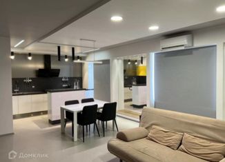 Продаю двухкомнатную квартиру, 99 м2, Таганрог, улица Ленина, 226