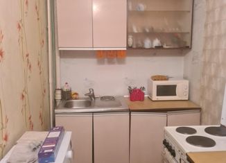 Сдается в аренду двухкомнатная квартира, 30 м2, Иркутск, микрорайон Университетский, 77А