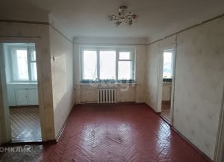 Продается трехкомнатная квартира, 40.8 м2, Саратовская область, улица Карла Маркса, 47