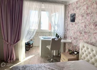 2-комнатная квартира на продажу, 52 м2, посёлок городского типа Комсомольское, Советская улица, 8