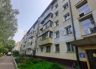 Трехкомнатная квартира на продажу, 59 м2, Горно-Алтайск, Коммунистический проспект, 176