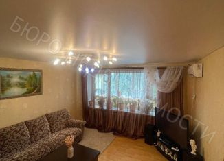 Продам трехкомнатную квартиру, 69.3 м2, Балашов, улица 30 лет Победы, 176