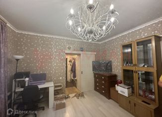 Продаю 3-ком. квартиру, 48 м2, Новочеркасск, Атаманская улица, 47