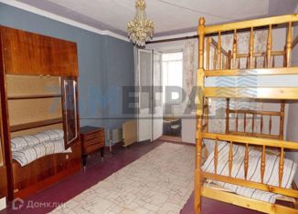 Сдается 2-комнатная квартира, 56 м2, Челябинск, улица Калинина, 13, район Заречье