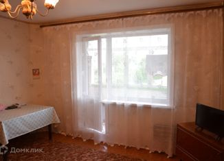 Продается двухкомнатная квартира, 51 м2, Первоуральск, улица Папанинцев, 3А
