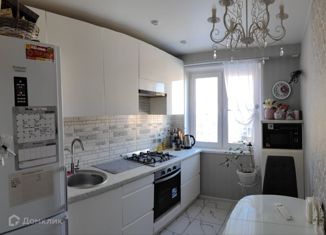 Продаю 2-ком. квартиру, 43.9 м2, Нижний Новгород, улица Невзоровых, 1, улица Невзоровых