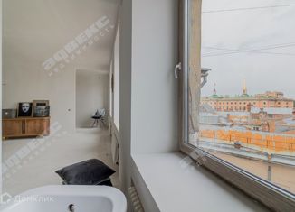 Продам двухкомнатную квартиру, 54.2 м2, Санкт-Петербург, улица Пестеля, 5, метро Гостиный двор