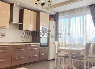 Продается 3-комнатная квартира, 101.7 м2, Кемеровская область, проспект Ленина, 162