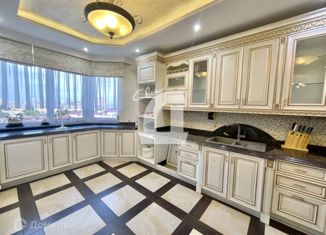 Продается 5-комнатная квартира, 181 м2, Краснодар, улица Памяти Чернобыльцев, 8, микрорайон Солнечный