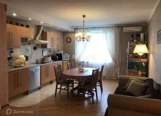 Продам 3-ком. квартиру, 113.9 м2, Санкт-Петербург, улица Верности, 14к2, метро Академическая