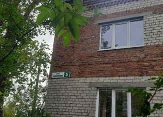 3-комнатная квартира на продажу, 49.3 м2, Артёмовский, улица Разведчиков, 5