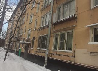 Продается 3-ком. квартира, 41.2 м2, Санкт-Петербург, Трамвайный проспект, 17, метро Ленинский проспект