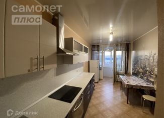 Продаю однокомнатную квартиру, 43 м2, Ставрополь, улица Чехова, 120