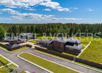 Продаю дом, 1108 м2, посёлок Ленинское, улица Мира, 27