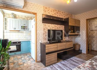 Продается трехкомнатная квартира, 40.2 м2, Артём, улица Кирова, 81