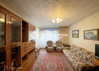 Продам 3-комнатную квартиру, 58 м2, Кировская область, Спортивная улица, 8